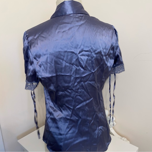 Bebe lilac button down silk blouse with belt - Picture 5 of 11